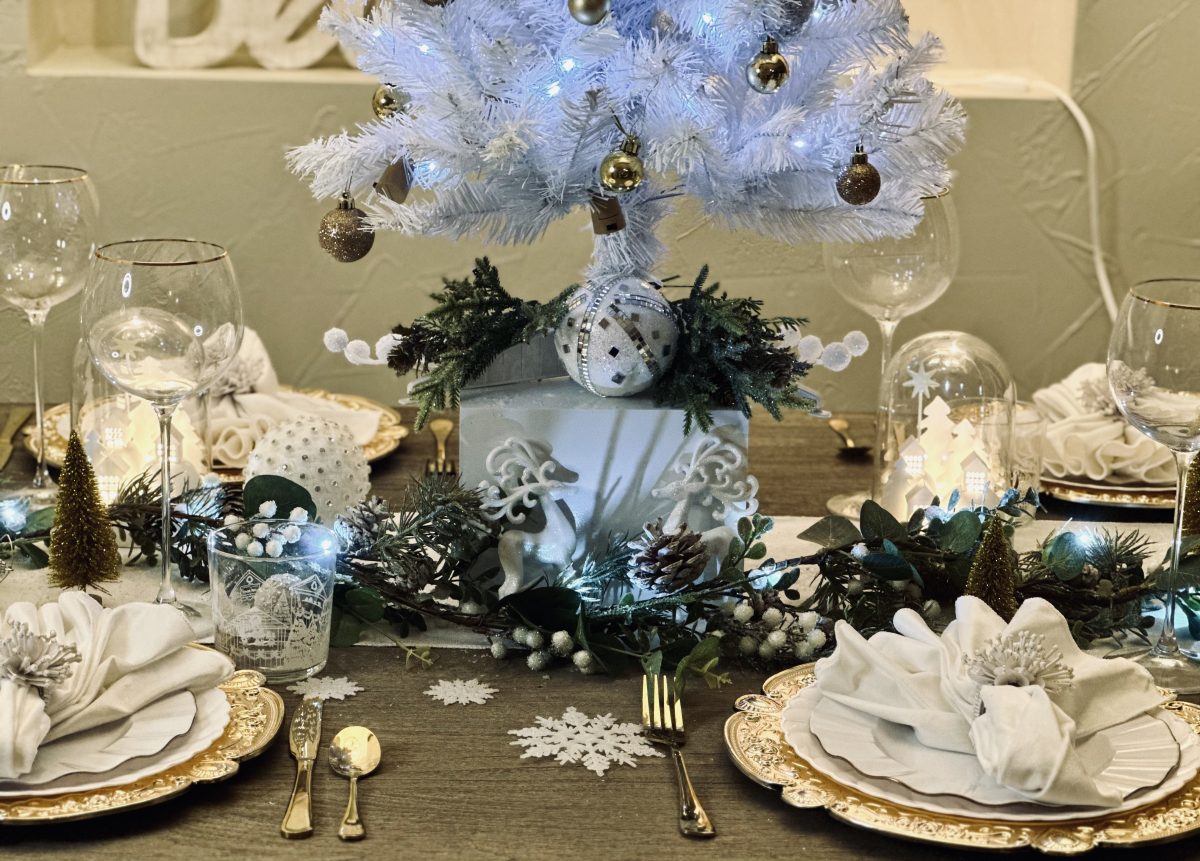 White Christmas Table